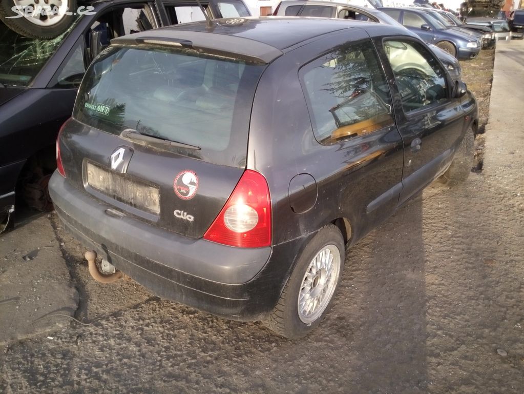 Renault Clio 1,5dci 3dv. černá 2002 Dasný, České